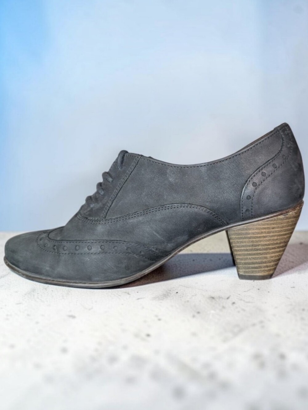 Paul Green | Kelsey Black Distressed Nubuck Wingtip Heels Women's Size 9